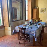 Château De La Faverie D Hôtes Couette-café