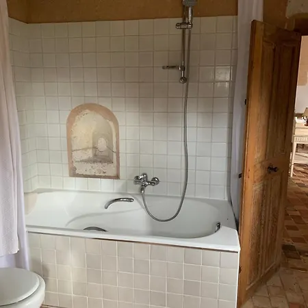 Chateau De La Faverie D Hotes 4*