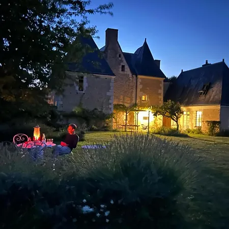 Chateau De La Faverie D Hotes Bed & Breakfast 4*