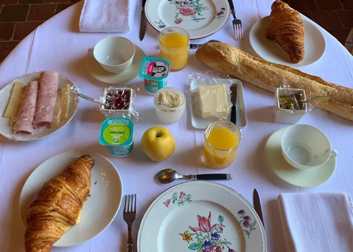 Château De La Faverie D Hôtes