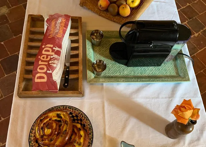 Château De La Faverie D Hôtes Couette-café 4*