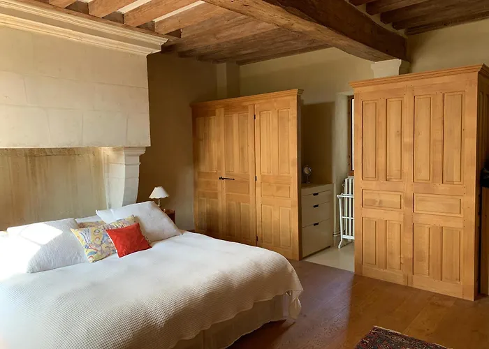 Château De La Faverie D Hôtes Couette-café