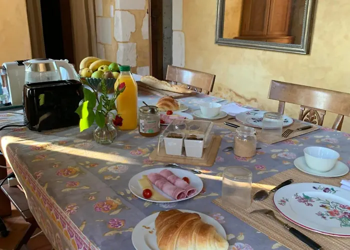 Château De La Faverie D Hôtes Couette-café 4*