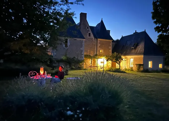 Château De La Faverie D Hôtes Couette-café 4*