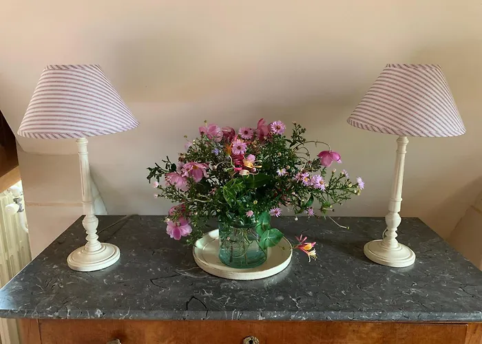 Château De La Faverie D Hôtes Couette-café 4*